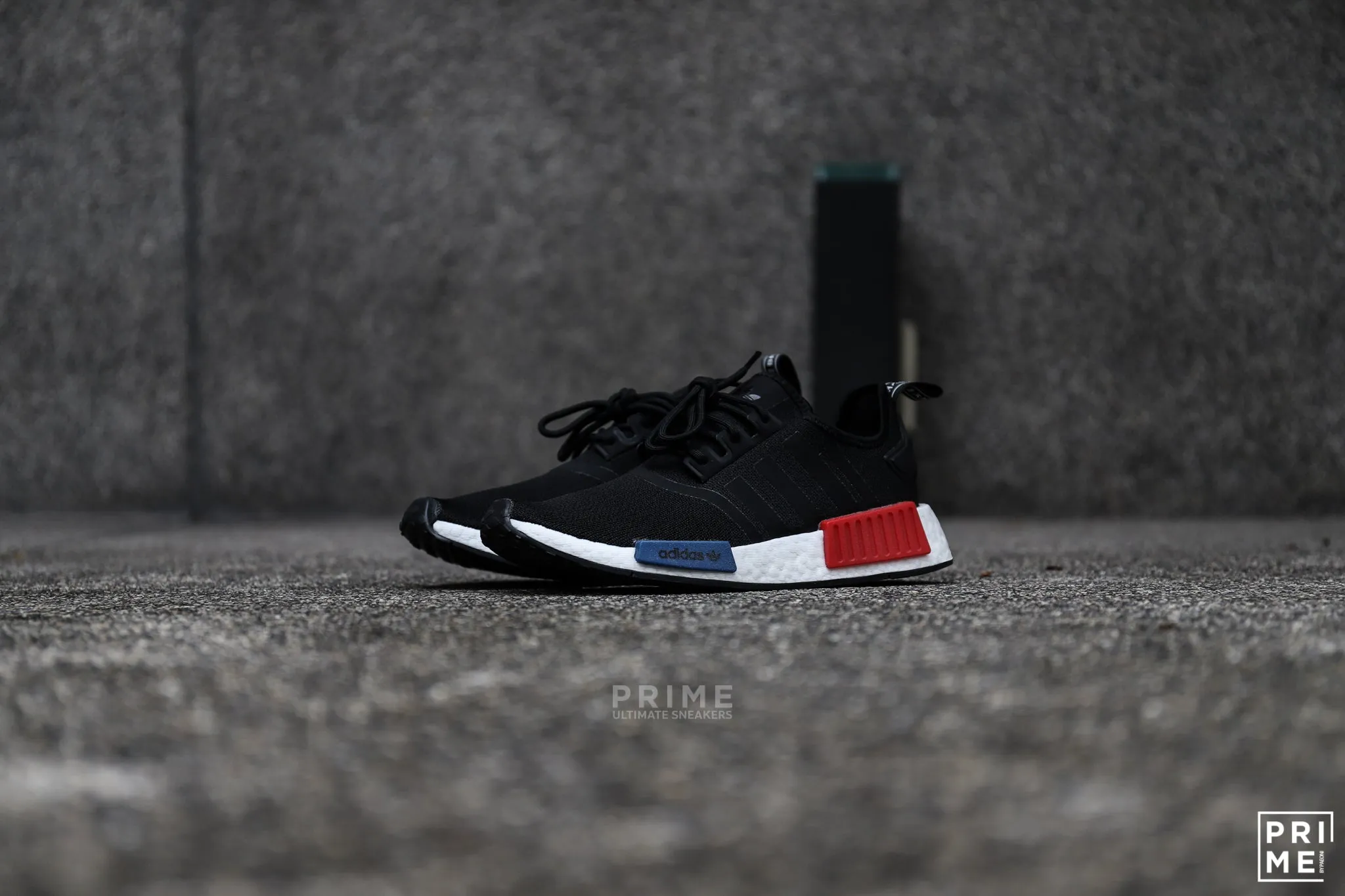 Adidas NMD R1  OG Core Black / Blue / Red (GZ7922)