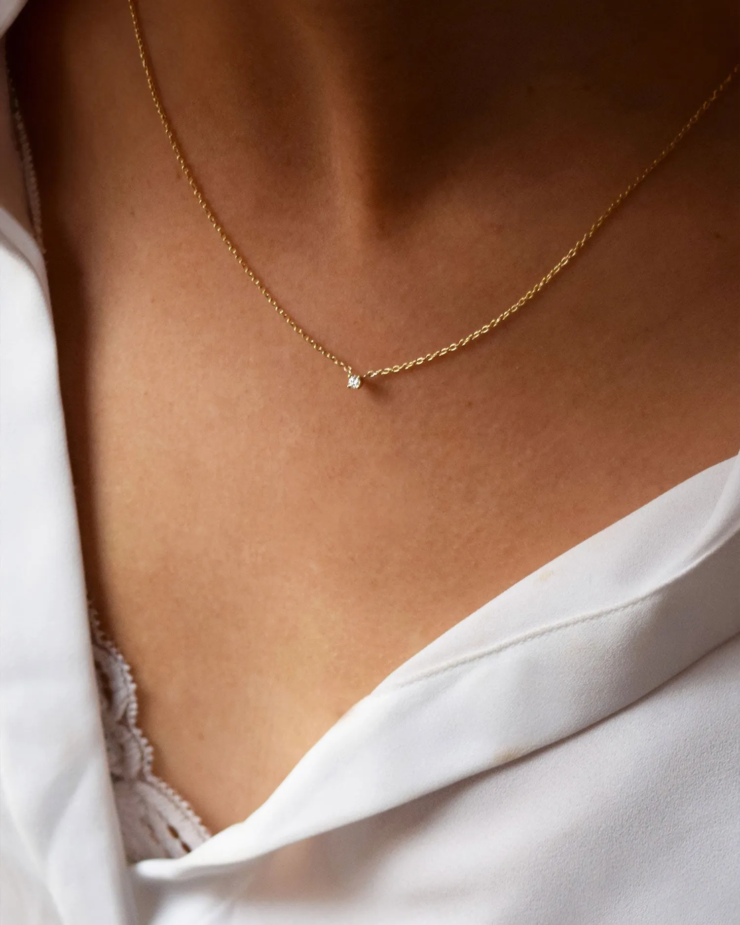 Diamond Sky drop necklace gold