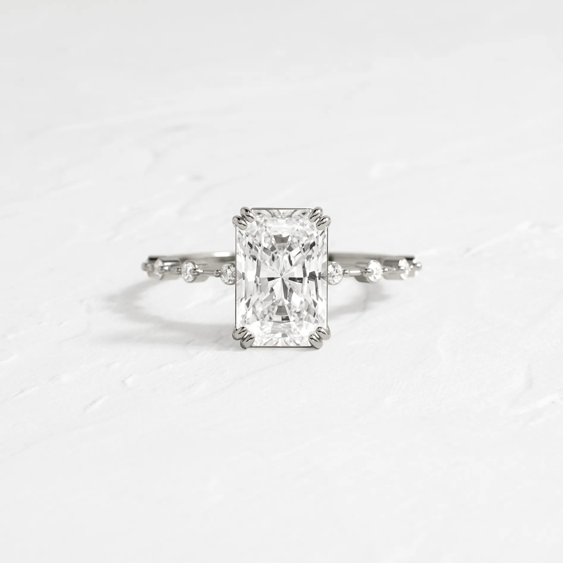 Distance Ring, Radiant Cut