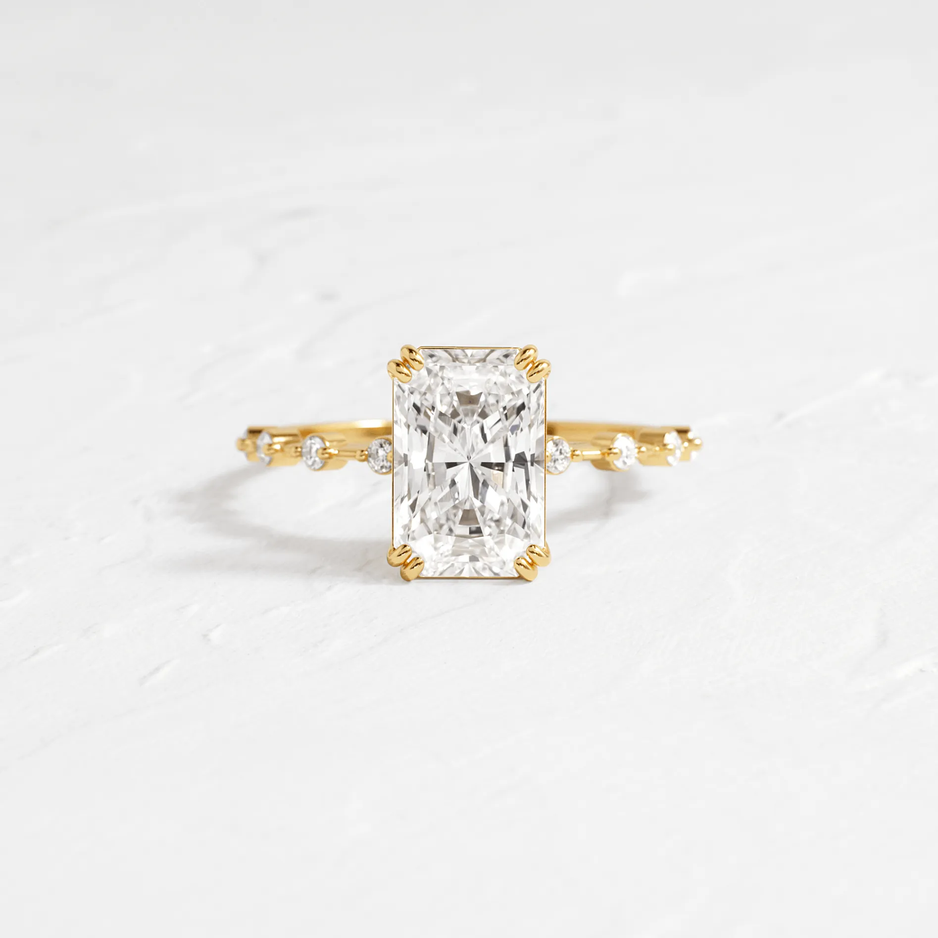 Distance Ring, Radiant Cut