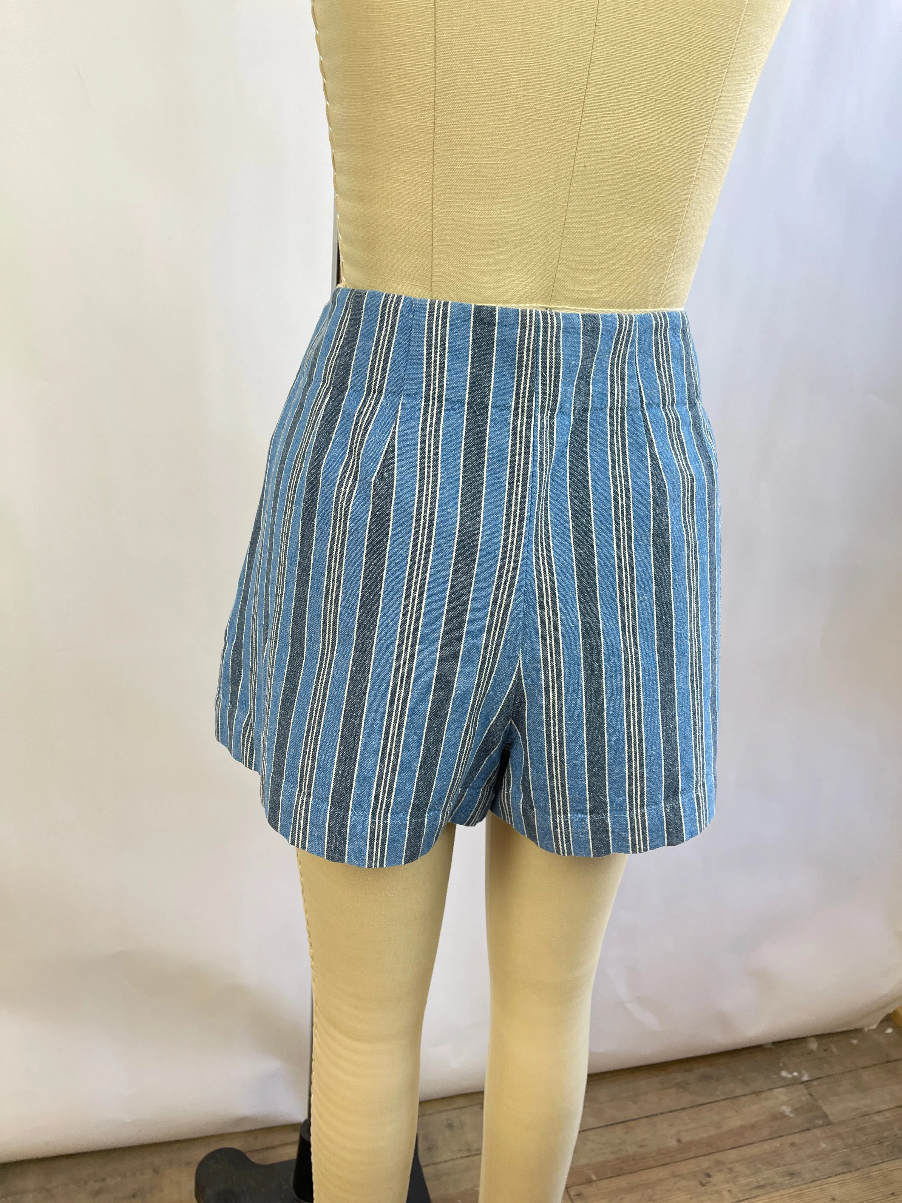 Doen Blue Striped Shorts (M/8)