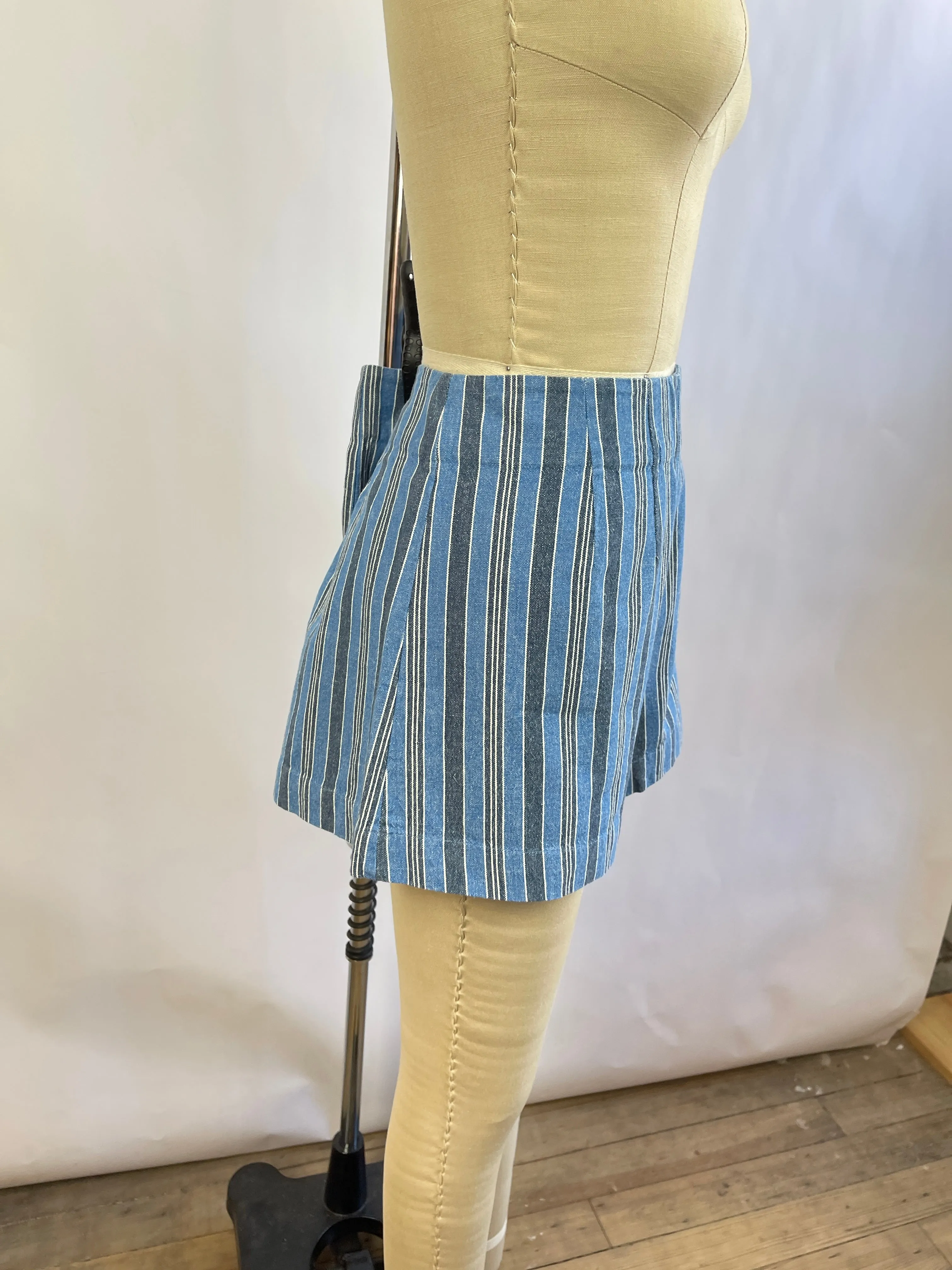 Doen Blue Striped Shorts (M/8)