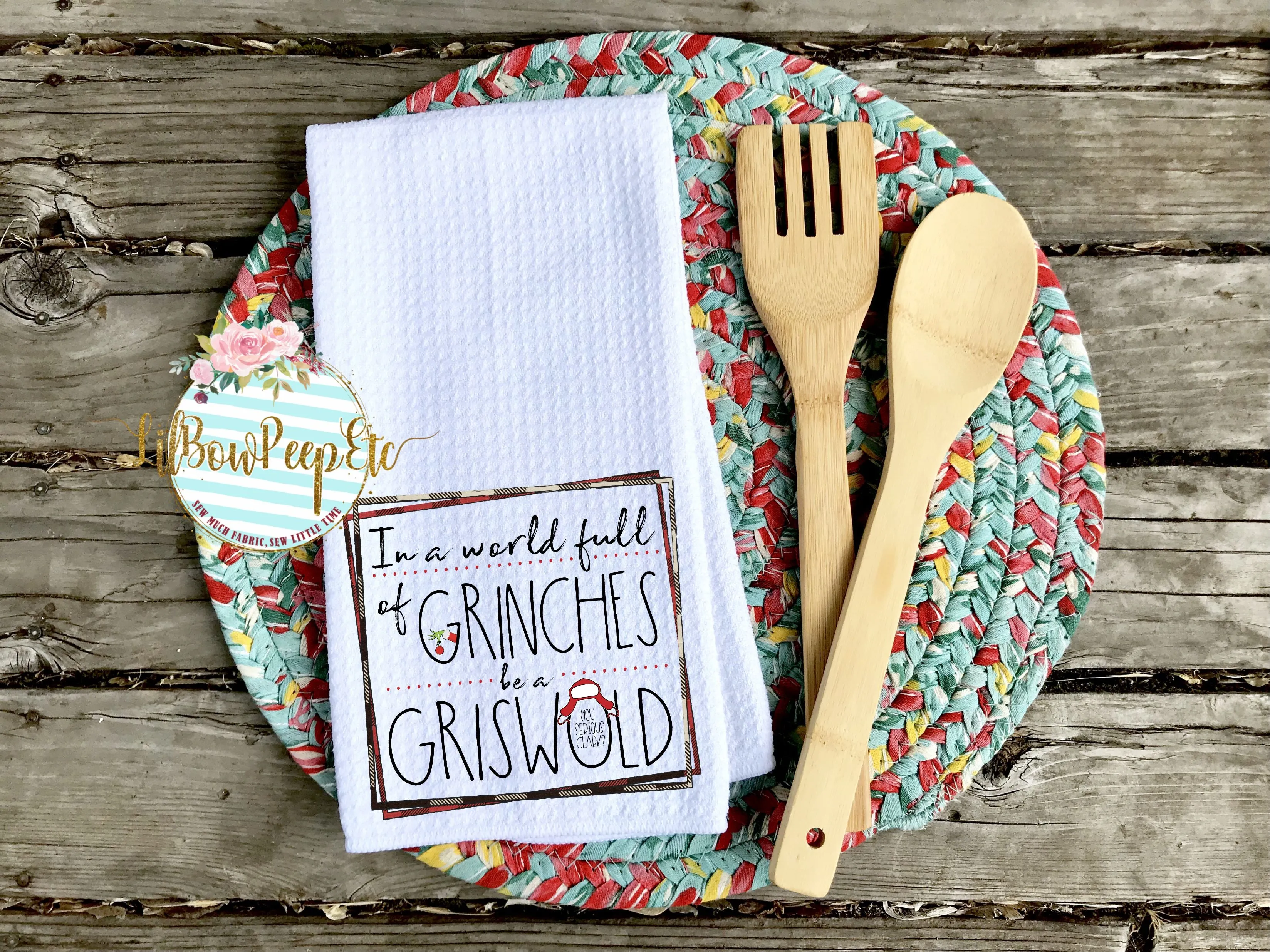 Hand Towel: In A World Full Of Grinches Be A Griswold