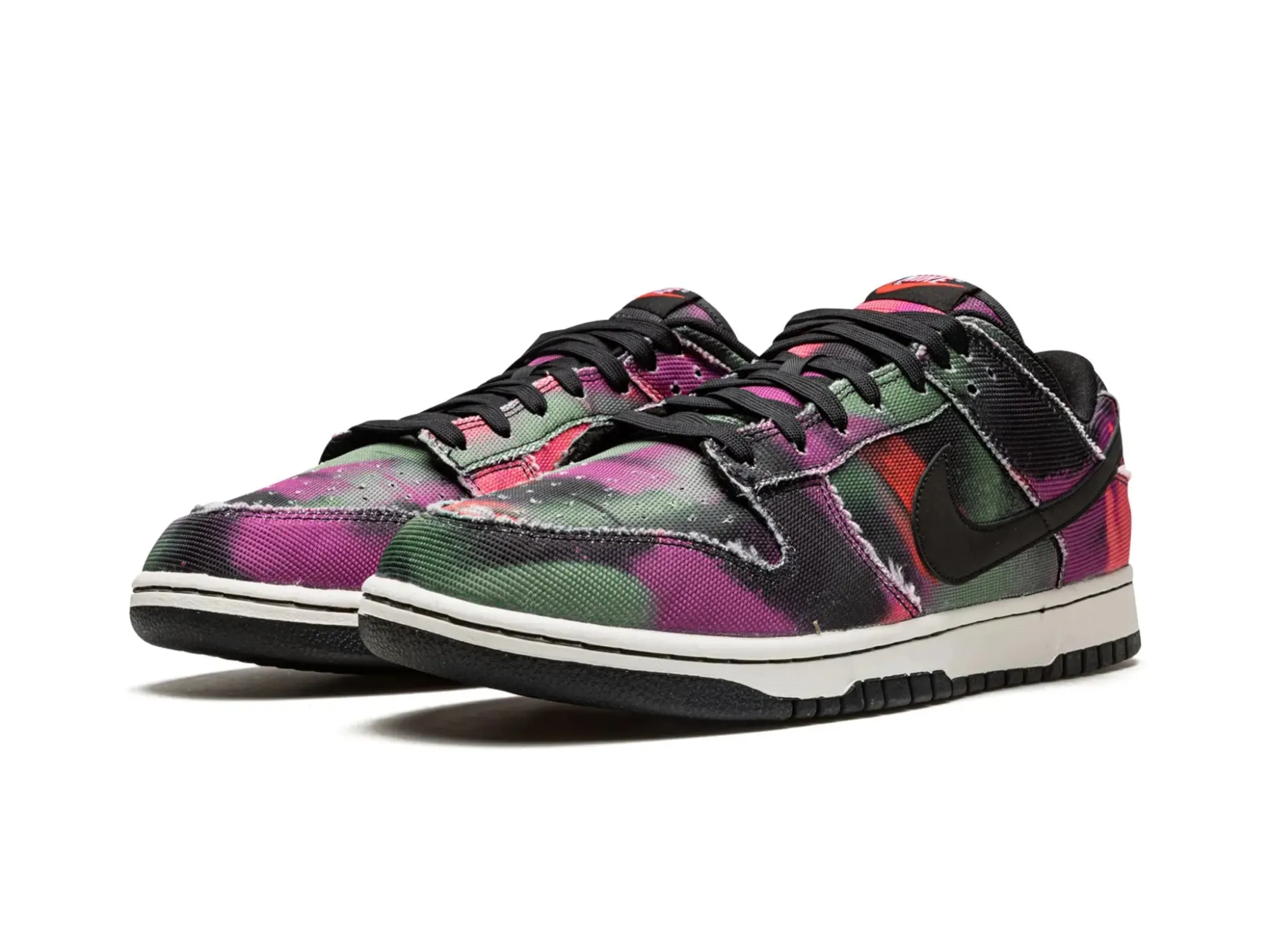 Nike Dunk Low "Graffiti Pink"