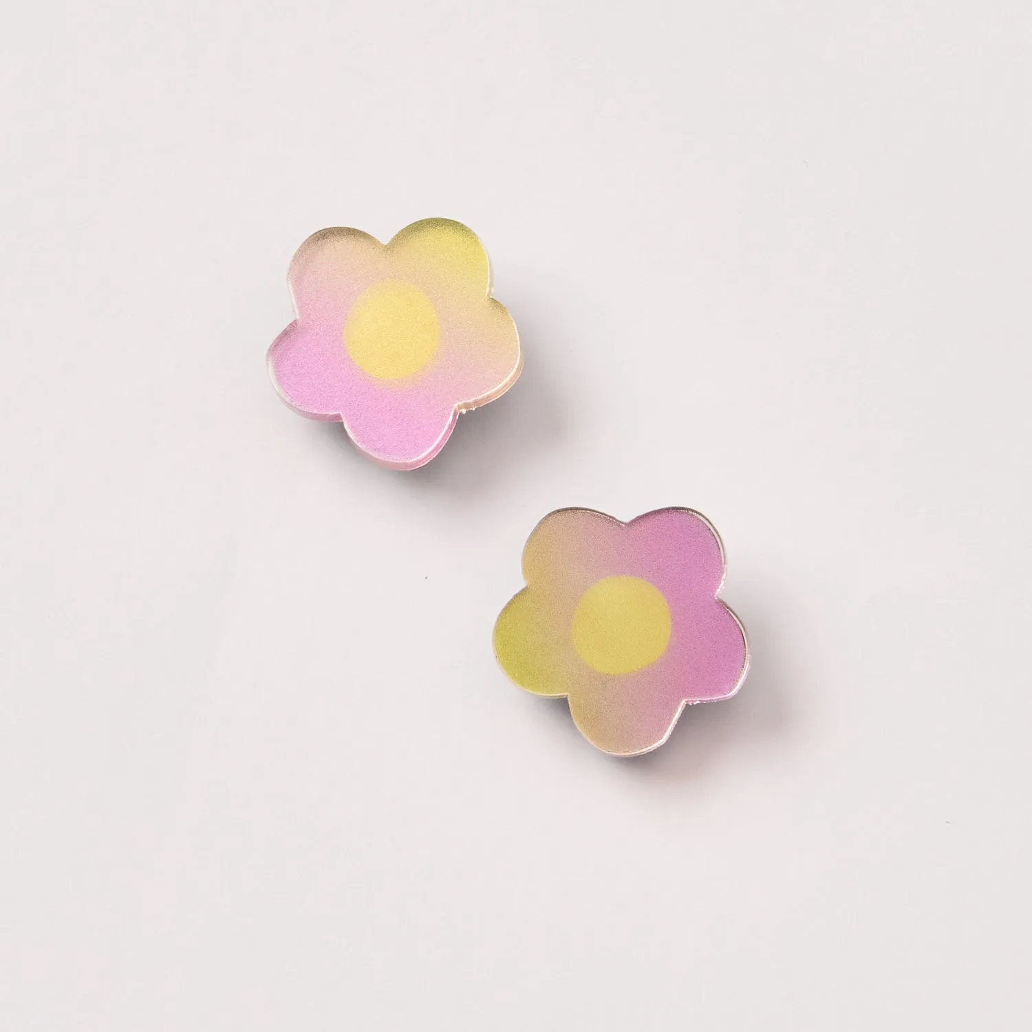 Ombre Daisy Stud - Yellow Pink