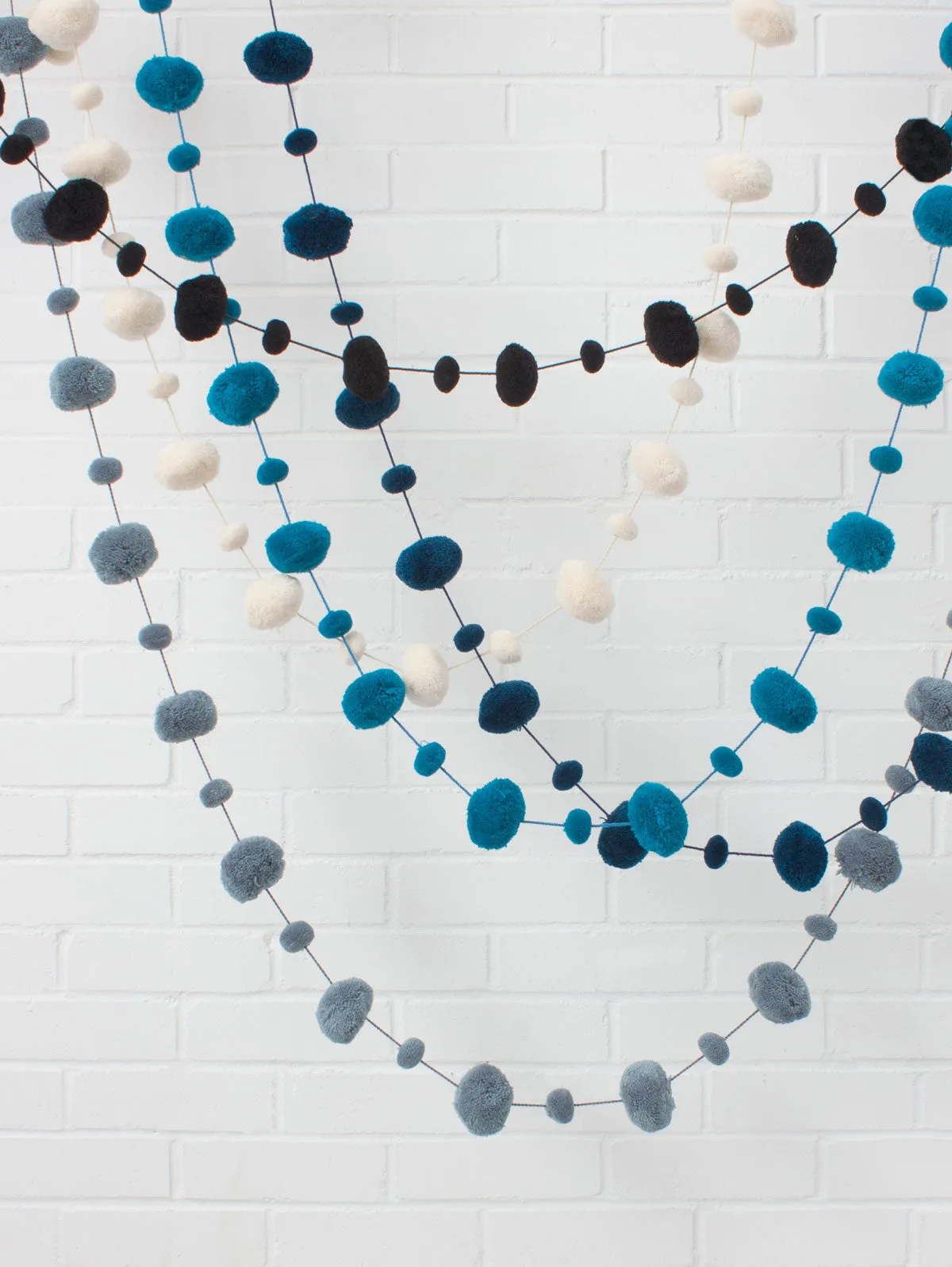 Pom Pom Garland, Indigo