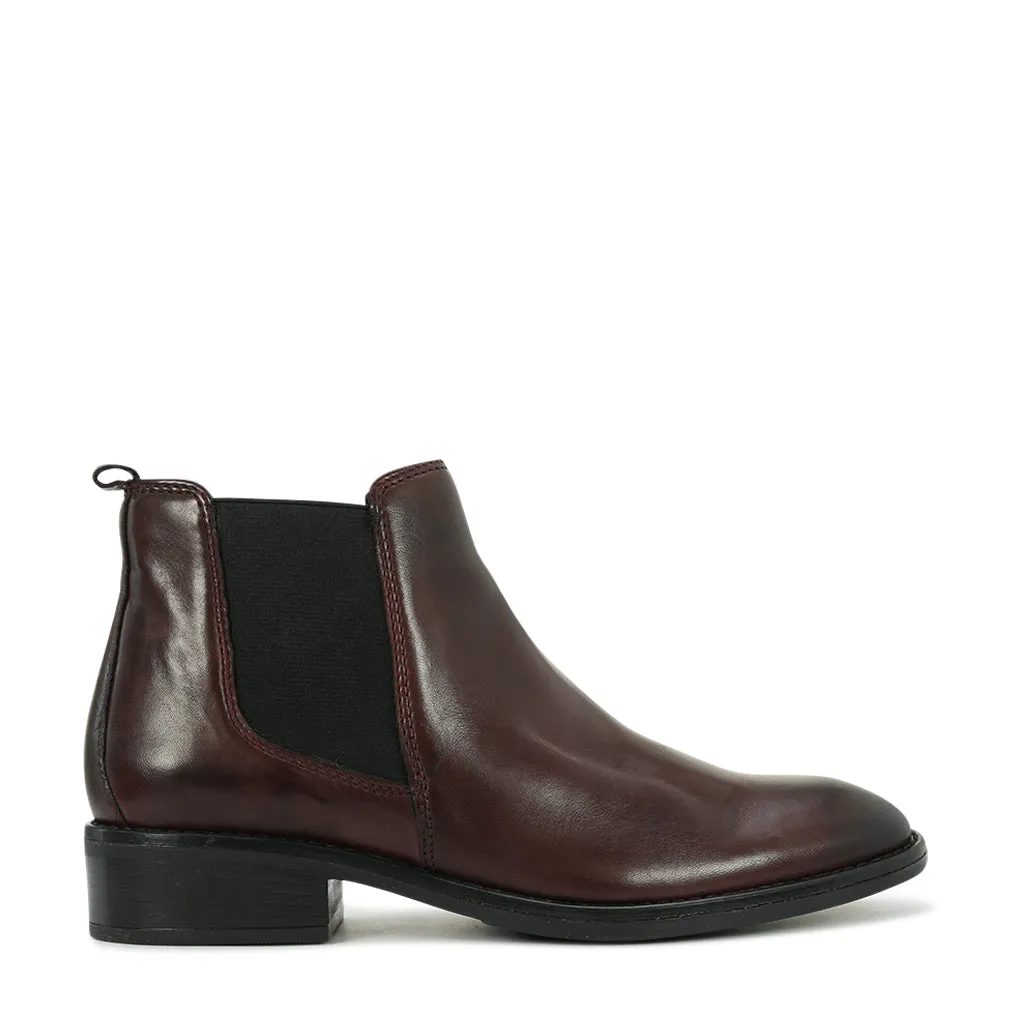 Selva Leather Chelsea Boots