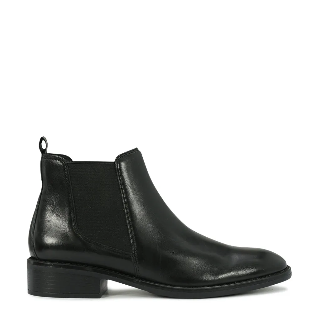 Selva Leather Chelsea Boots