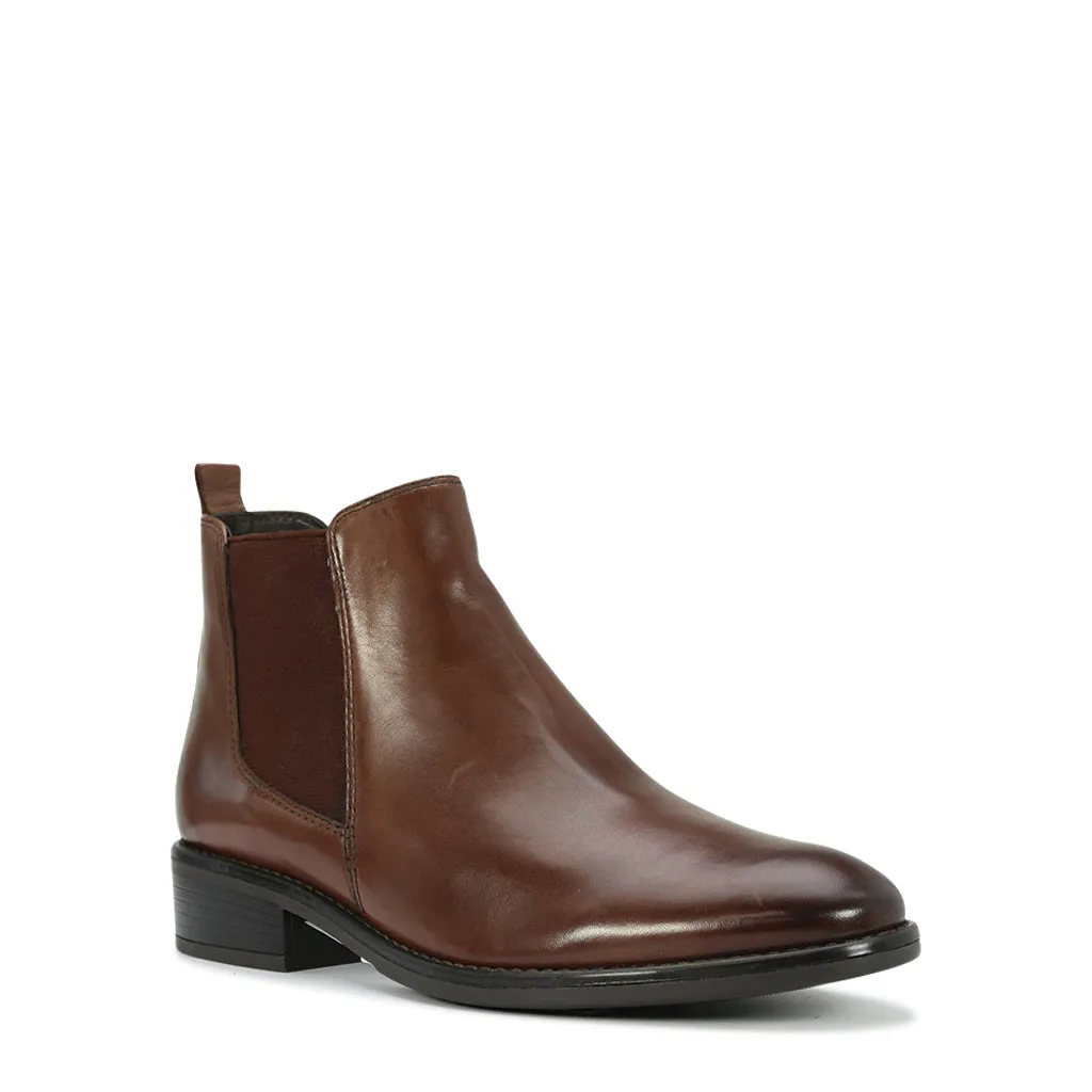 Selva Leather Chelsea Boots