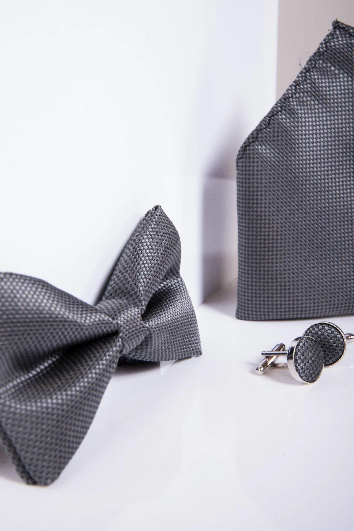 TB17 - Birdseye Print Bow Tie and Pocket Square Set In Charcoal