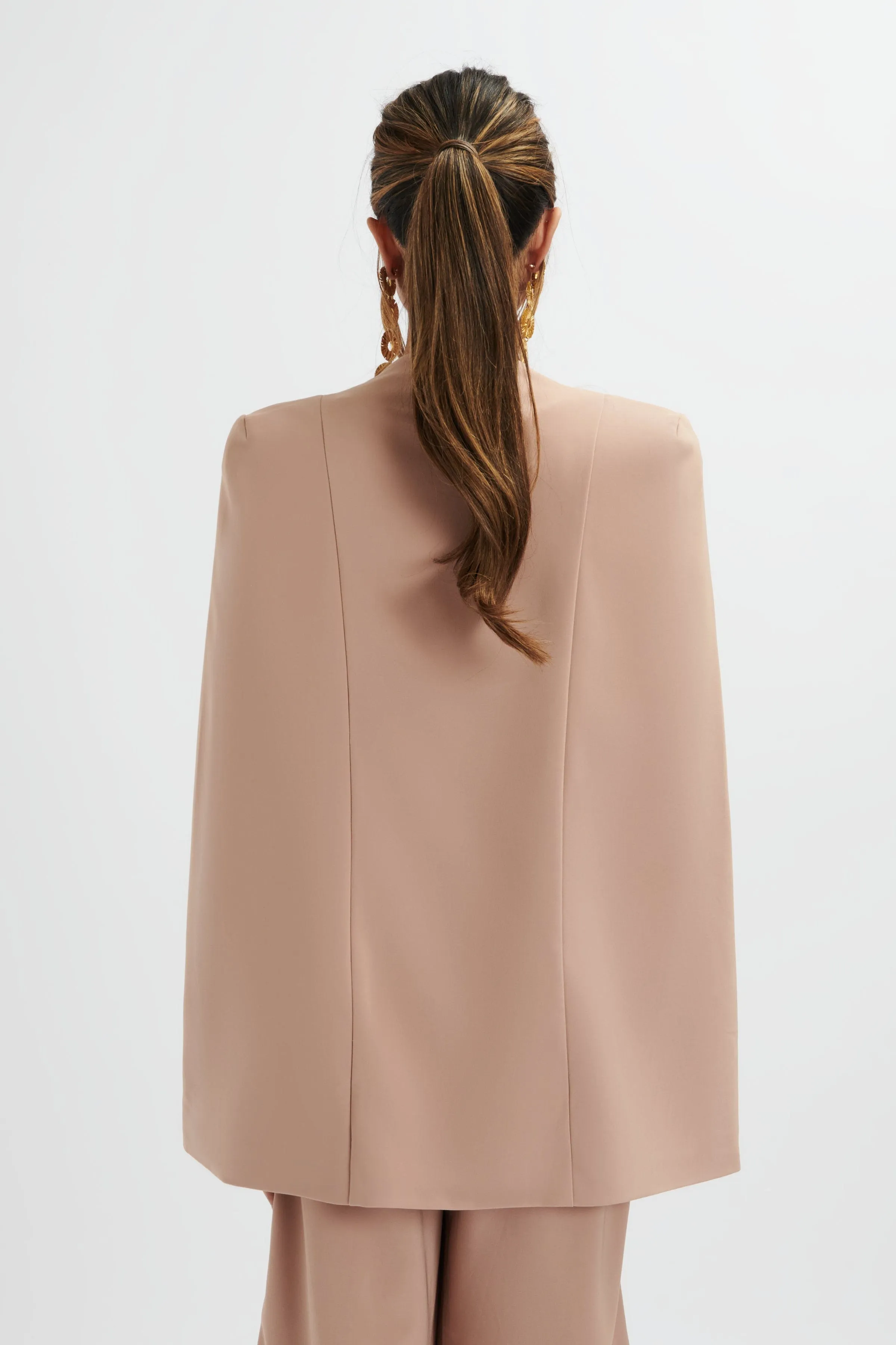 ZENDAYA Classic Cape Blazer Jacket In Camel